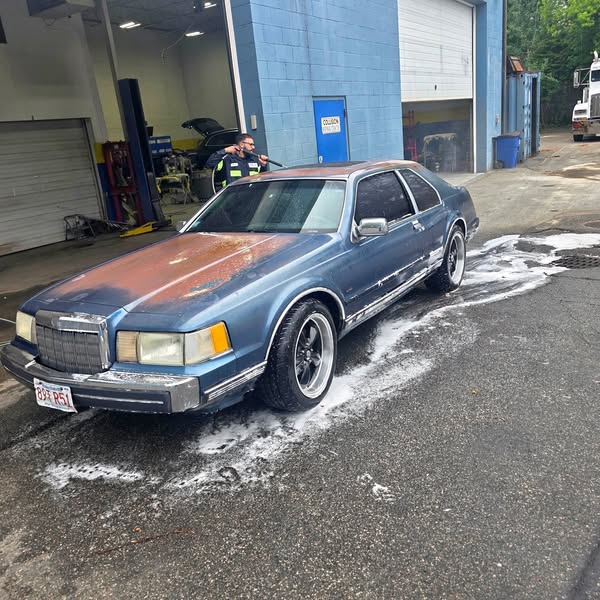 1988 Lincoln Mark VII - LSC Sedan 2D