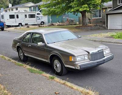 1986 Lincoln Mark VII - Bill Blass Designer 2D