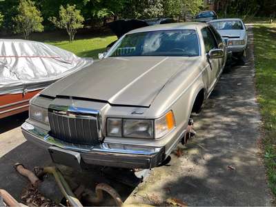 1985 Lincoln Mark VII - Bill Blass Designer 2D