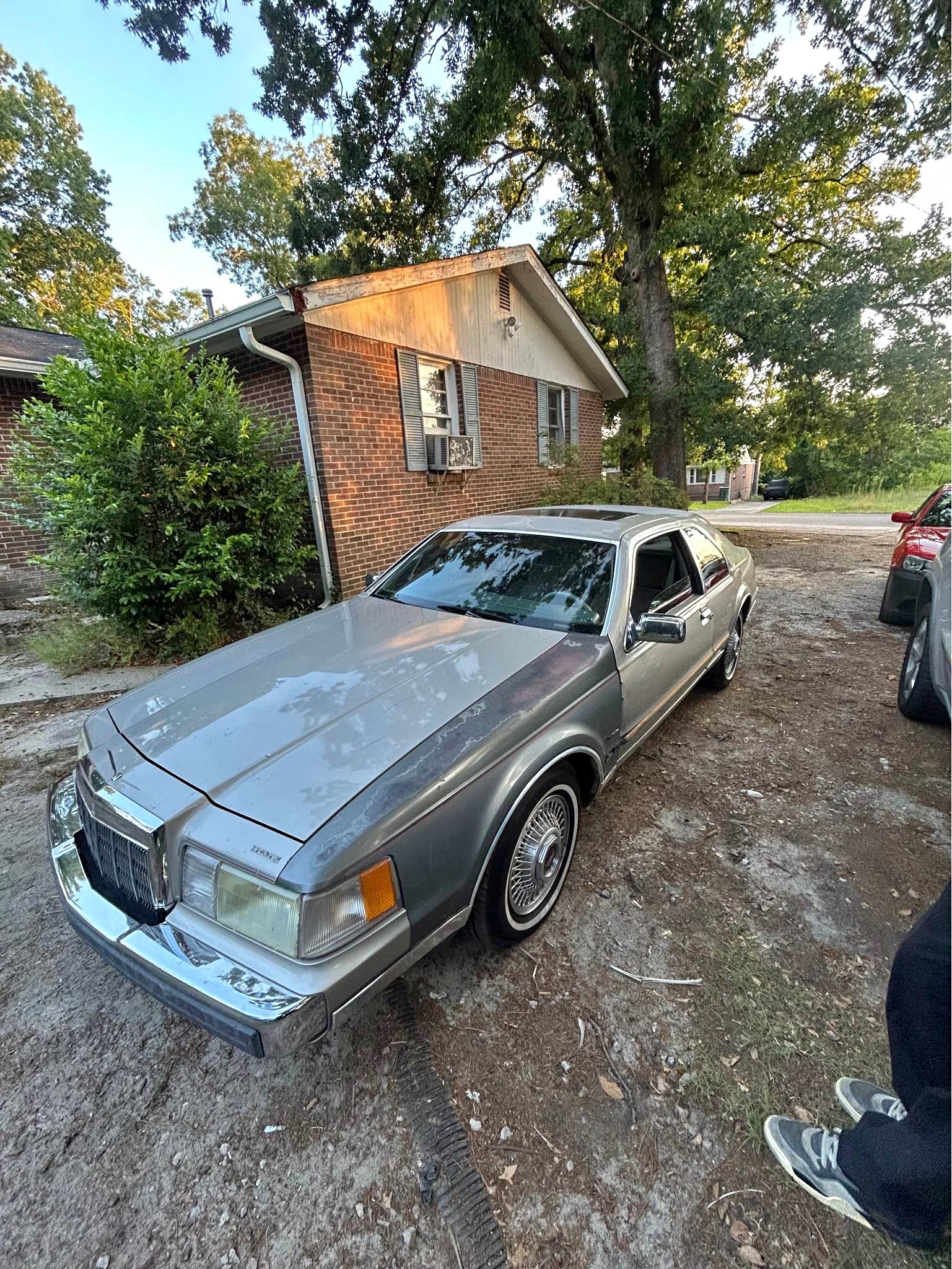 1989 Lincoln Mark VII - Bill Blass Designer 2D