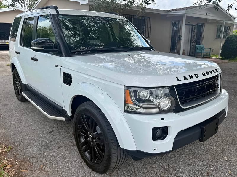 2016 Land Rover LR4 - HSE LUX Sport Utility 4D