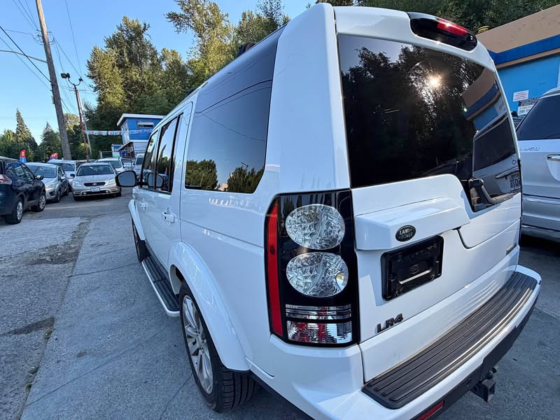 2015 Land Rover LR4 - HSE LUX Sport Utility 4D