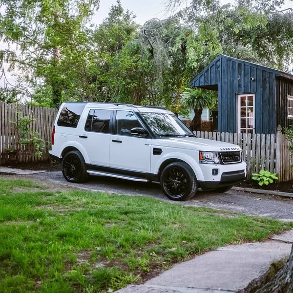 2016 Land Rover LR4 LR4