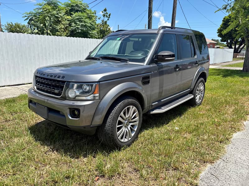 2015 Land Rover LR4 - HSE LUX Sport Utility 4D
