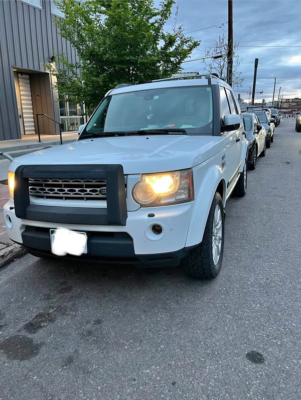 2013 Land Rover LR4 - HSE LUX Sport Utility 4D