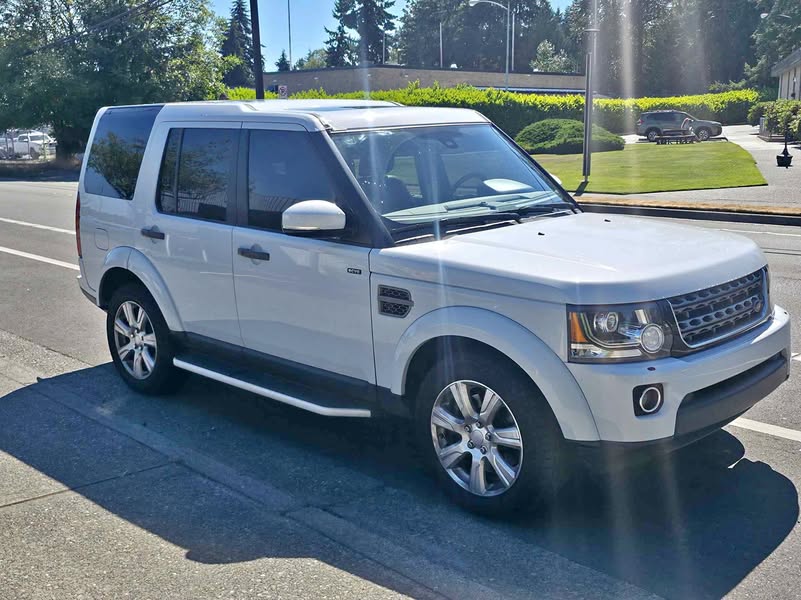 2015 Land Rover LR4 - HSE Sport Utility 4D