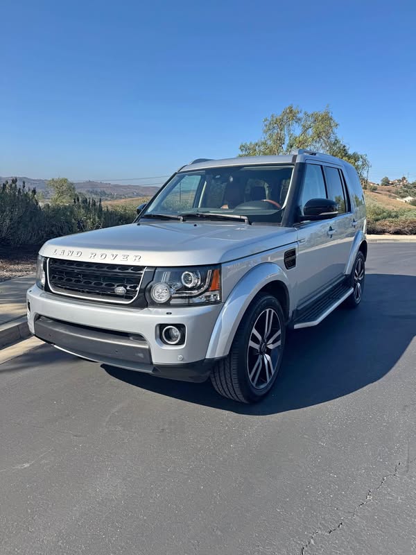 2016 Land Rover LR4 - LR4