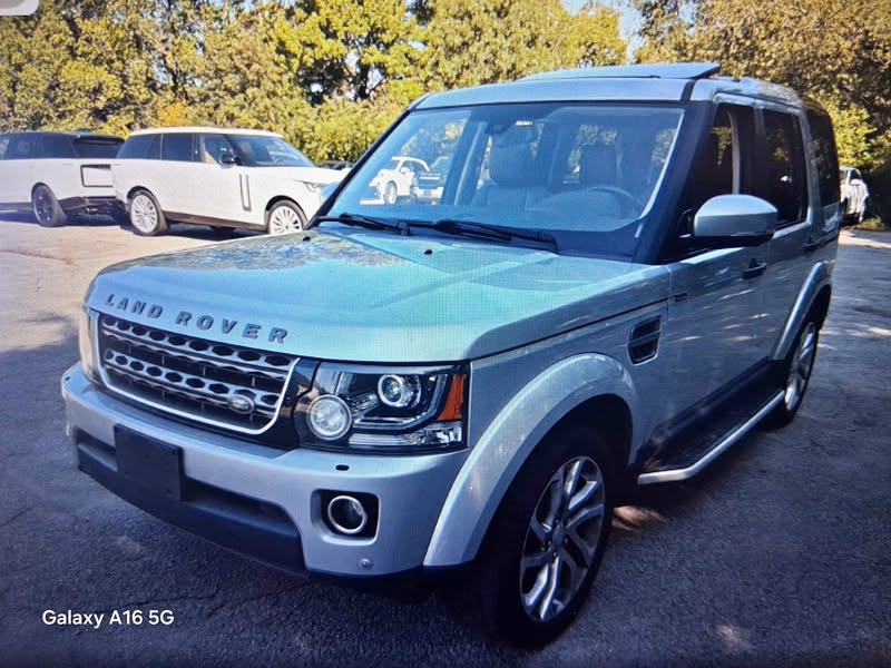 2016 Land Rover LR4 - LR4