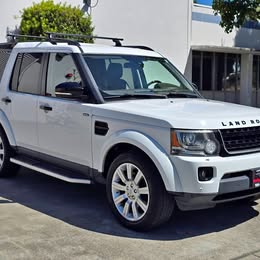 2016 Land Rover LR4 - HSE Silver Edition Sport Utility 4D
