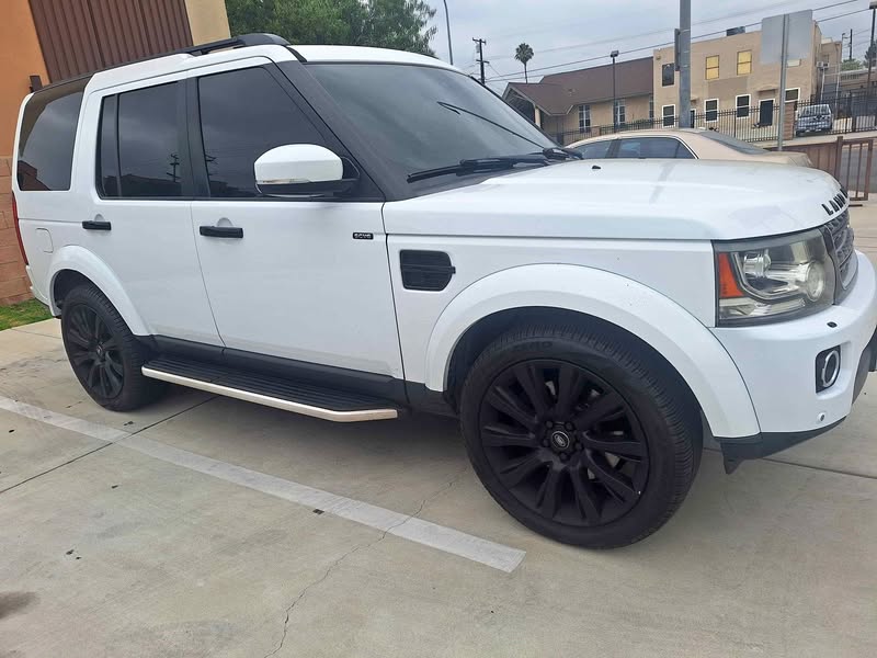 2015 Land Rover LR4 - HSE Sport Utility 4D