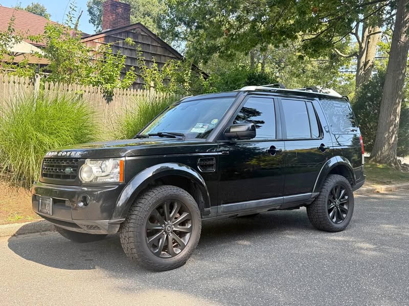 2012 Land Rover LR4 - HSE LUX Sport Utility 4D