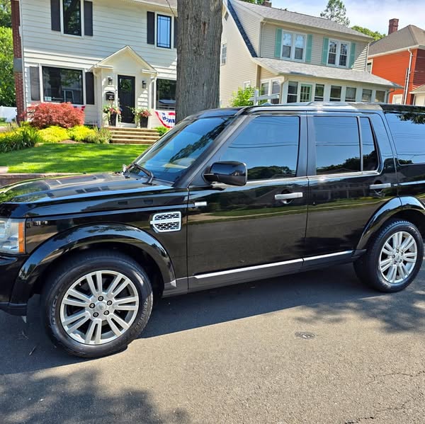 2011 Land Rover LR4 HSE Luxury