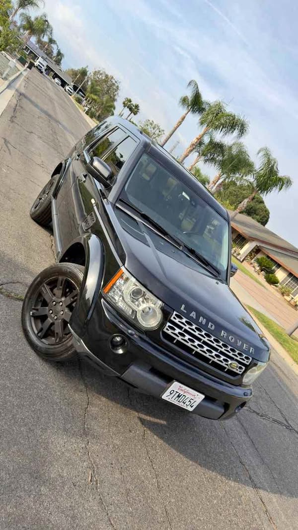2010 Land Rover LR4 - Sport Utility 4D