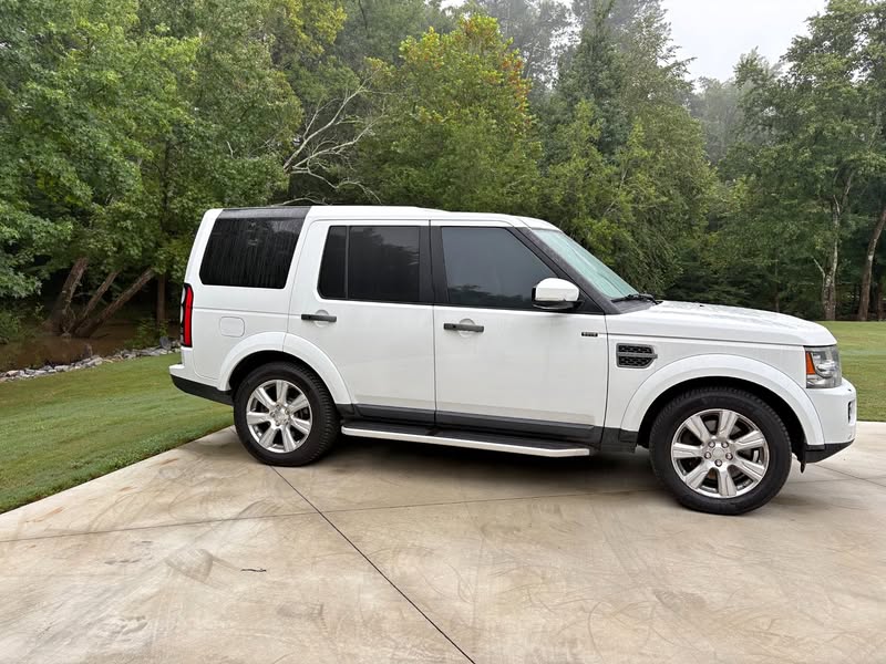 2016 Land Rover LR4 - LR4