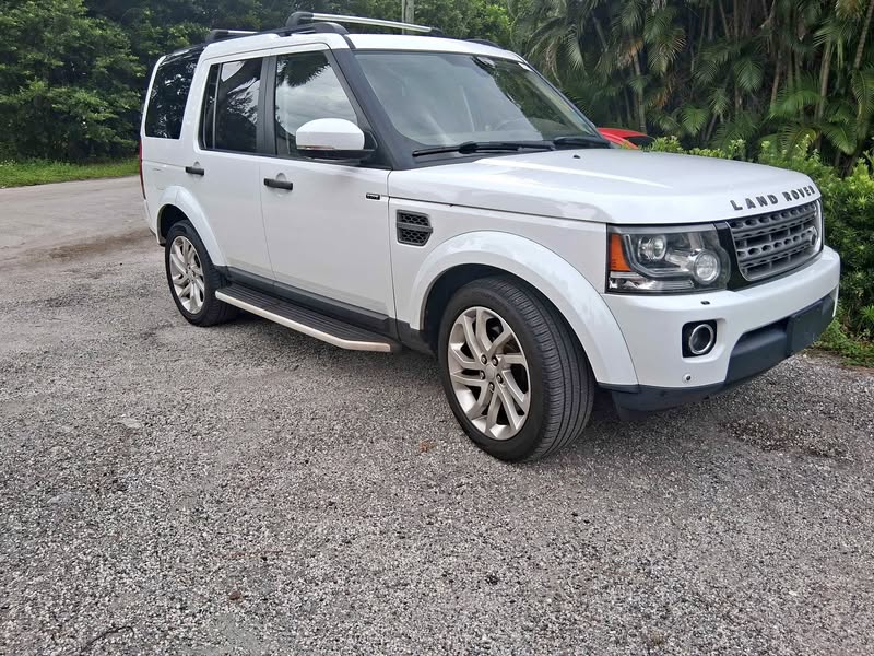 2016 Land Rover LR4 - LR4