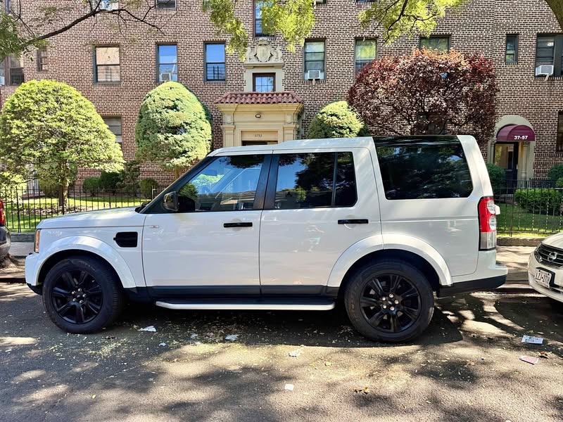 2013 Land Rover LR4 - HSE Silver Edition Sport Utility 4D