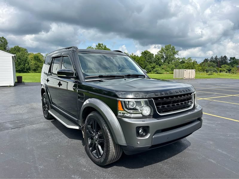 2016 Land Rover LR4 - LR4
