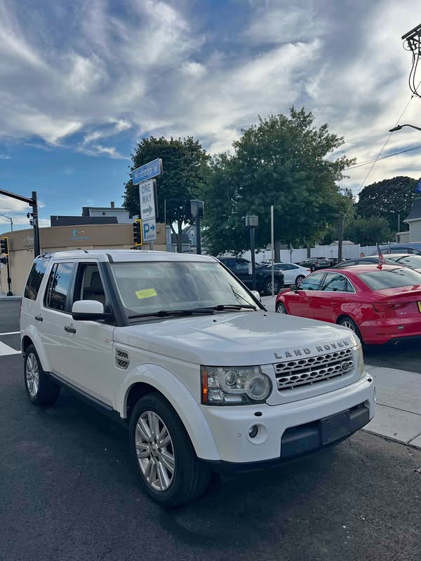2012 Land Rover LR4 - HSE LUX Sport Utility 4D