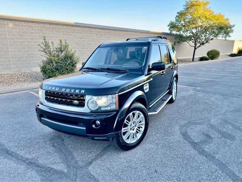2012 Land Rover LR4 - HSE LUX Sport Utility 4D