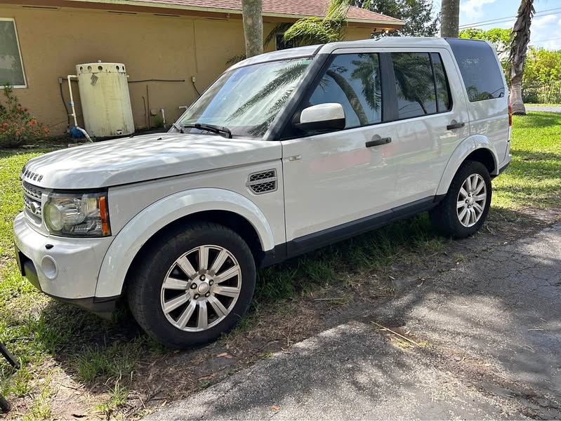2013 Land Rover LR4 - HSE Silver Edition Sport Utility 4D