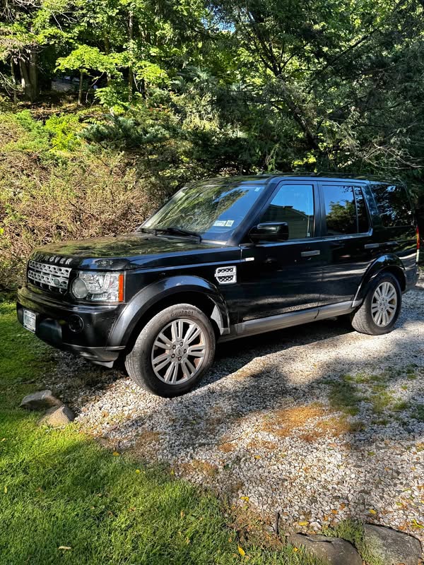 2012 Land Rover LR4 - HSE LUX Sport Utility 4D