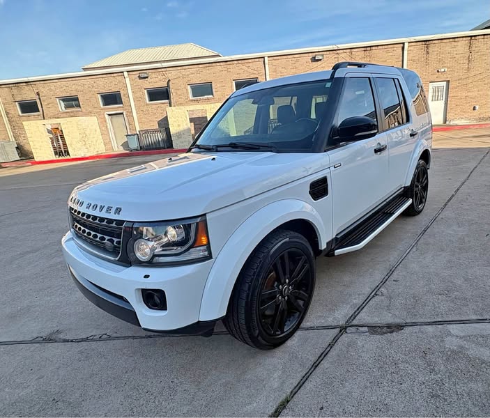 2016 Land Rover LR4 - Sport Utility 4D
