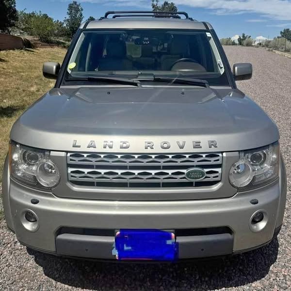 2011 Land Rover LR4 - HSE LUX Sport Utility 4D