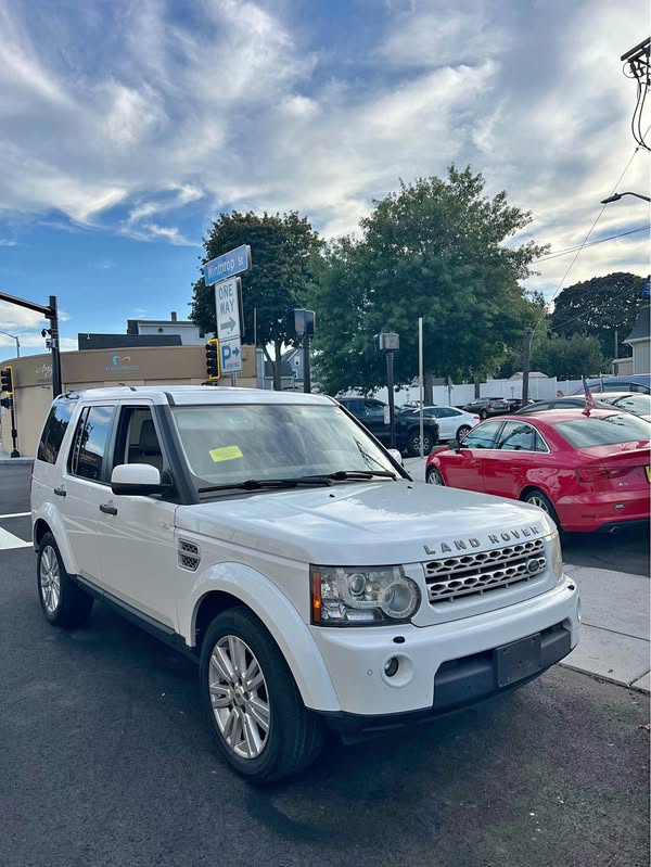 2012 Land Rover LR4 - HSE LUX Sport Utility 4D