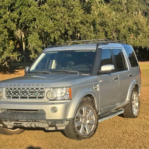2013 Land Rover LR4 - HSE Silver Edition Sport Utility 4D
