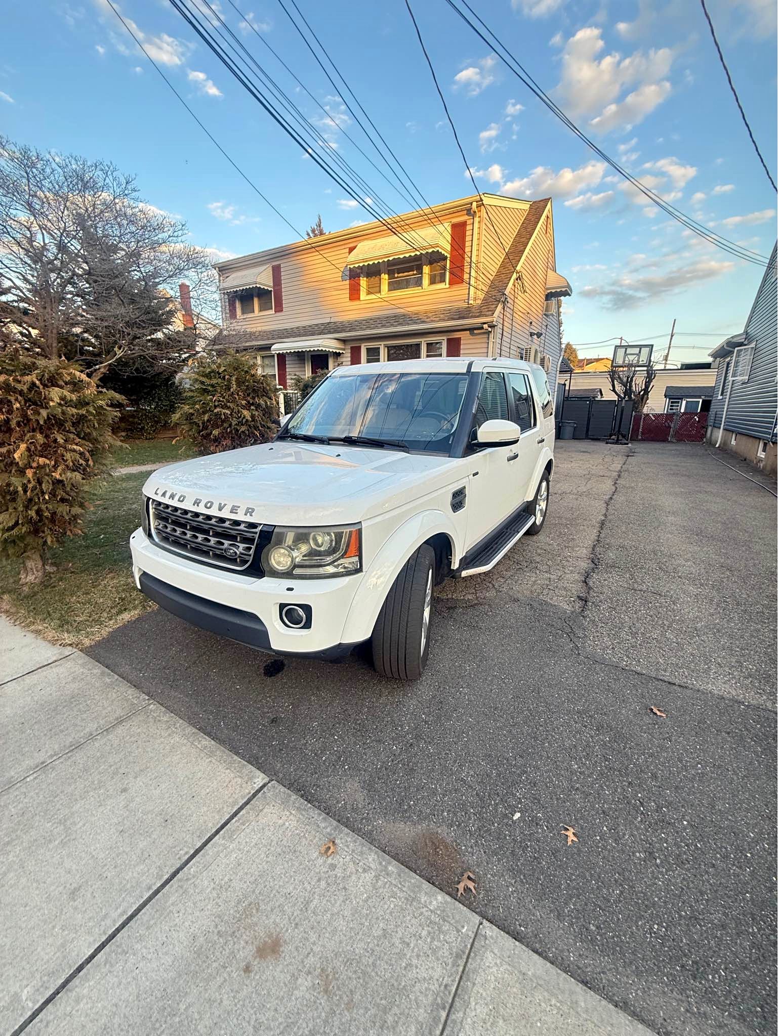 2015 Land Rover LR4 - HSE Sport Utility 4D