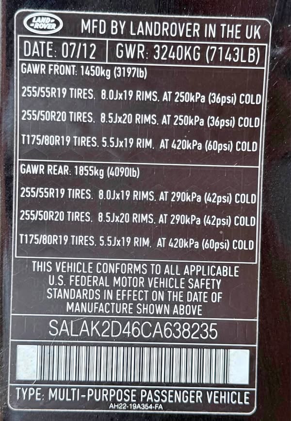 2012 Land Rover LR4 - HSE LUX Sport Utility 4D