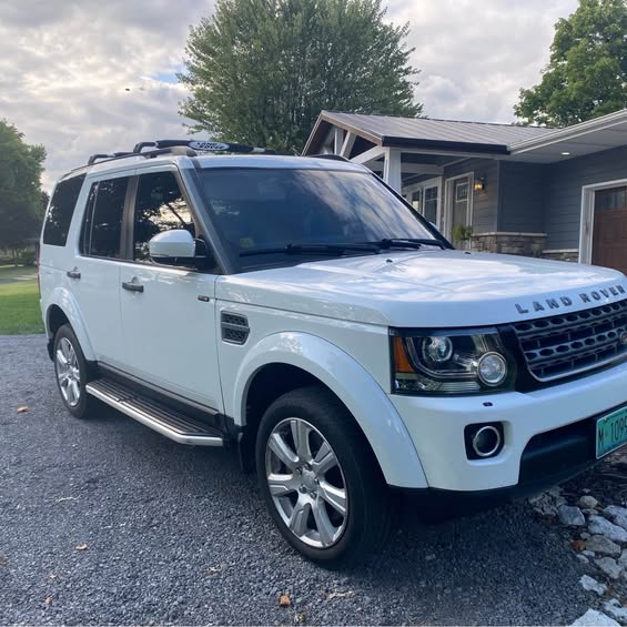 2016 Land Rover LR4 - LR4