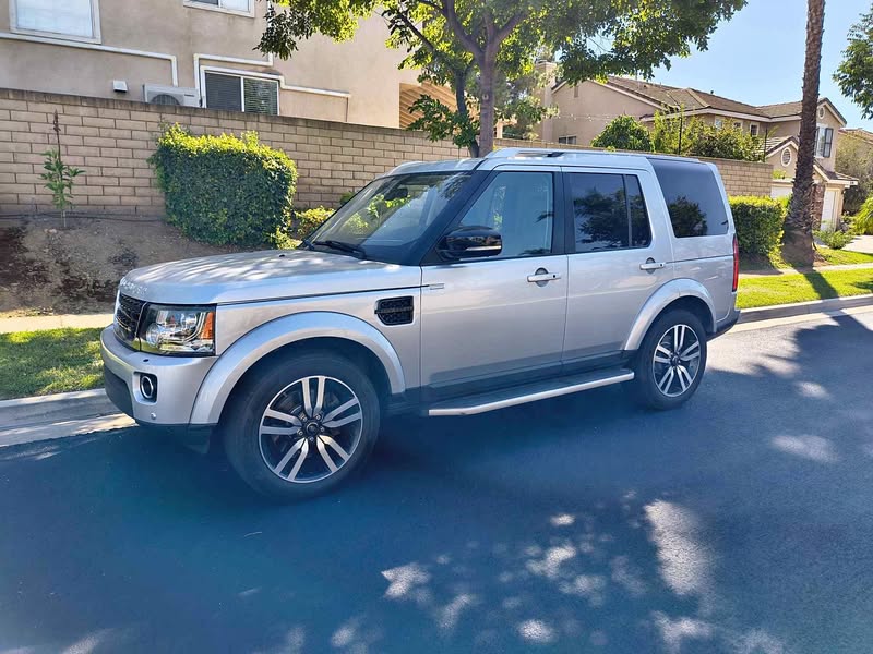 2016 Land Rover LR4 - LR4