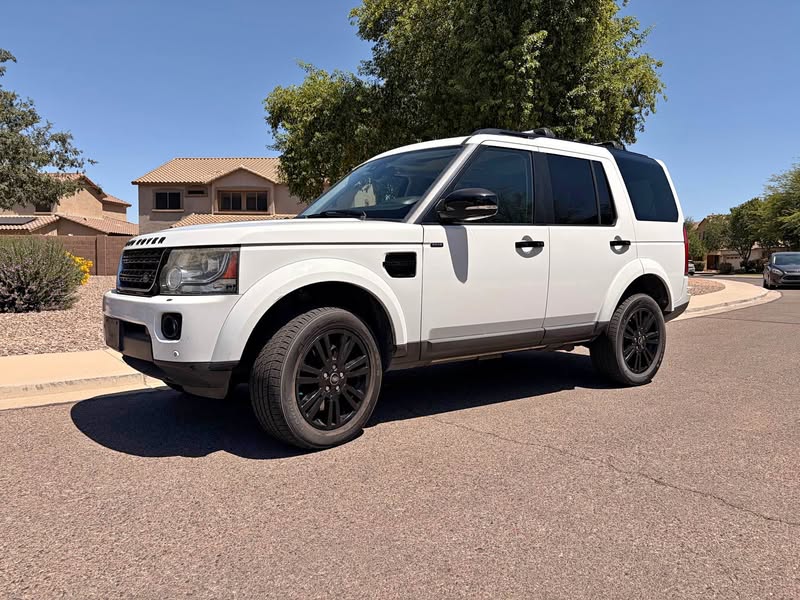 2015 Land Rover LR4 - Sport Utility 4D