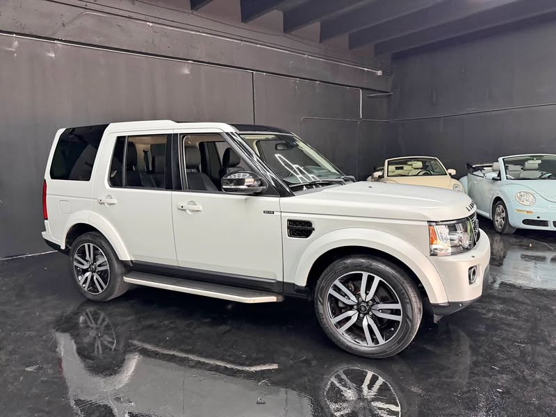2016 Land Rover LR4 - HSE LUX Sport Utility 4D