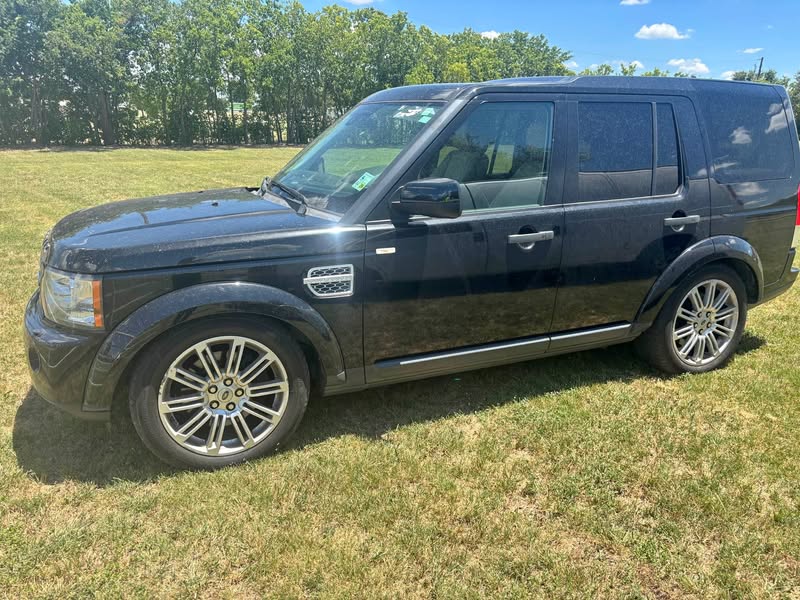 2011 Land Rover LR4 - HSE LUX Sport Utility 4D