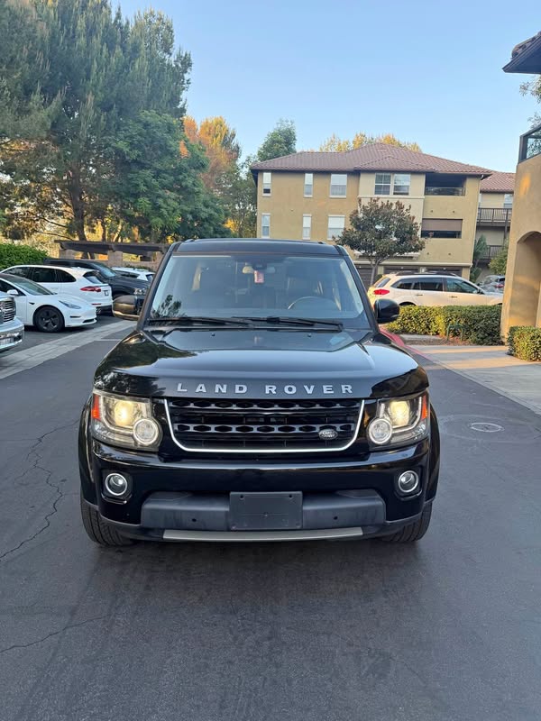 2015 Land Rover LR4 - HSE Sport Utility 4D