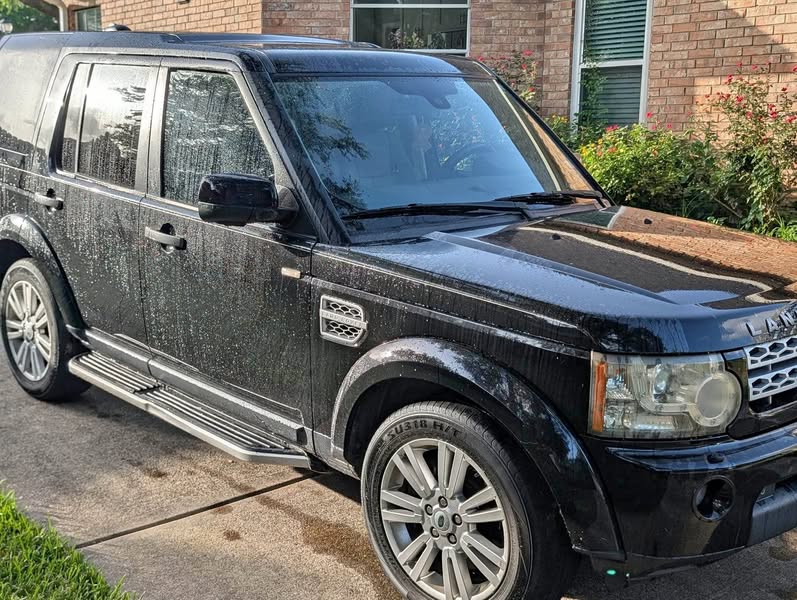 2011 Land Rover LR4 - HSE Sport Utility 4D