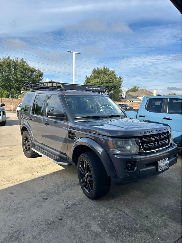 2016 Land Rover LR4 - Sport Utility 4D