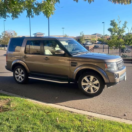 2016 Land Rover LR4 - LR4