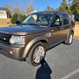 2010 Land Rover LR4 - HSE LUX Sport Utility 4D