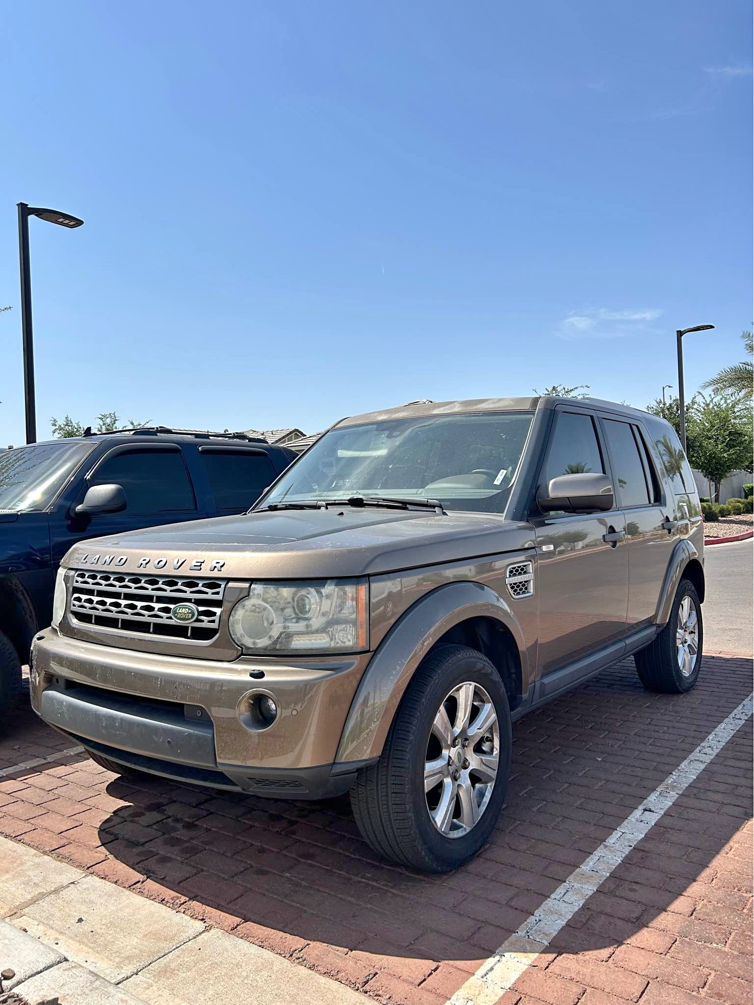 2010 Land Rover LR4 - HSE Silver Edition Sport Utility 4D