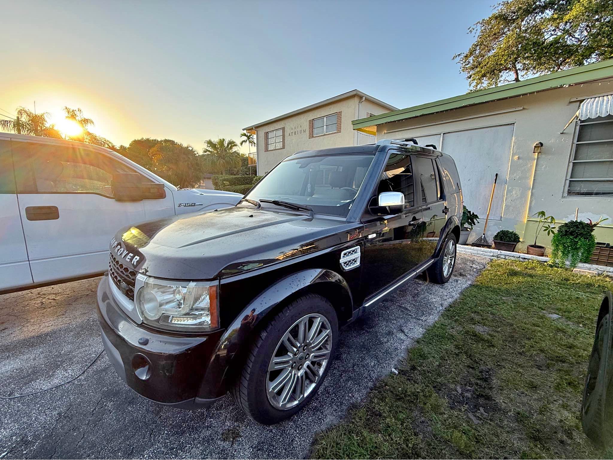 2012 Land Rover LR4 HSE LUX Sport Utility 4D