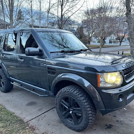 2013 Land Rover LR4 - HSE Sport Utility 4D