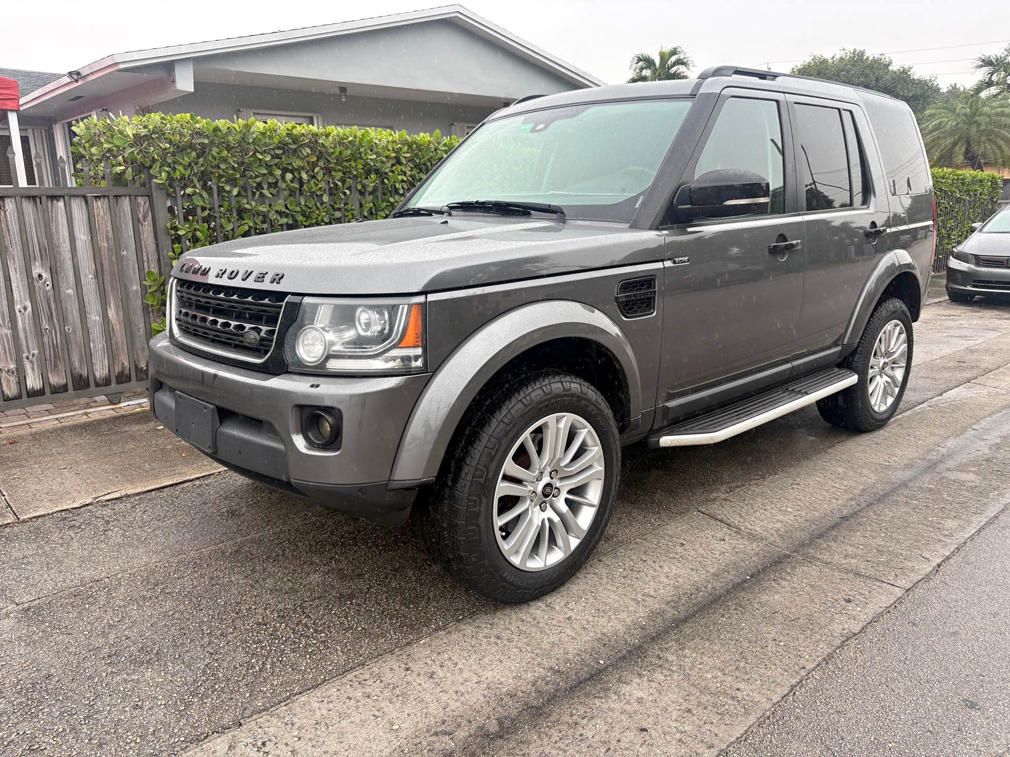 2015 Land Rover LR4 - HSE LUX Sport Utility 4D