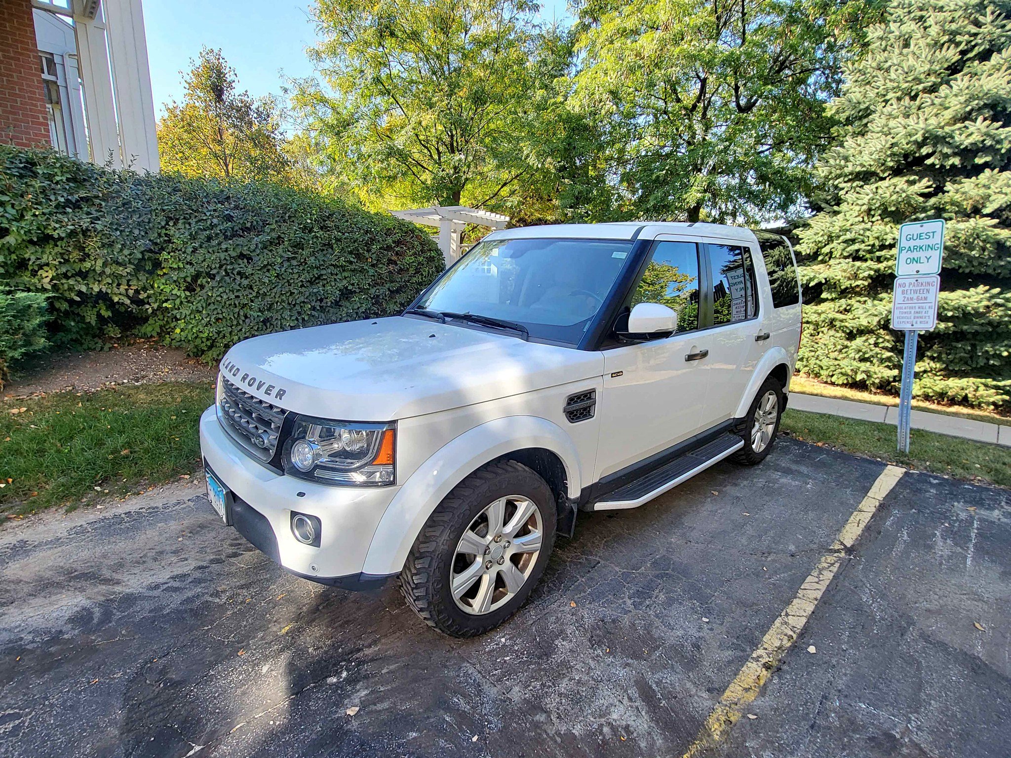 2016 Land Rover LR4 - LR4