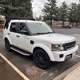 2016 Land Rover LR4 - LR4