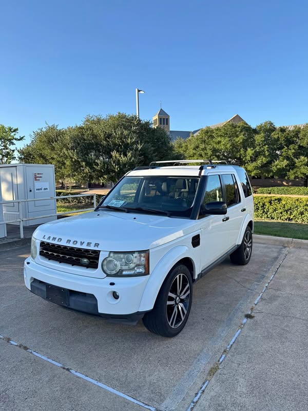 2011 Land Rover LR4 - HSE Sport Utility 4D