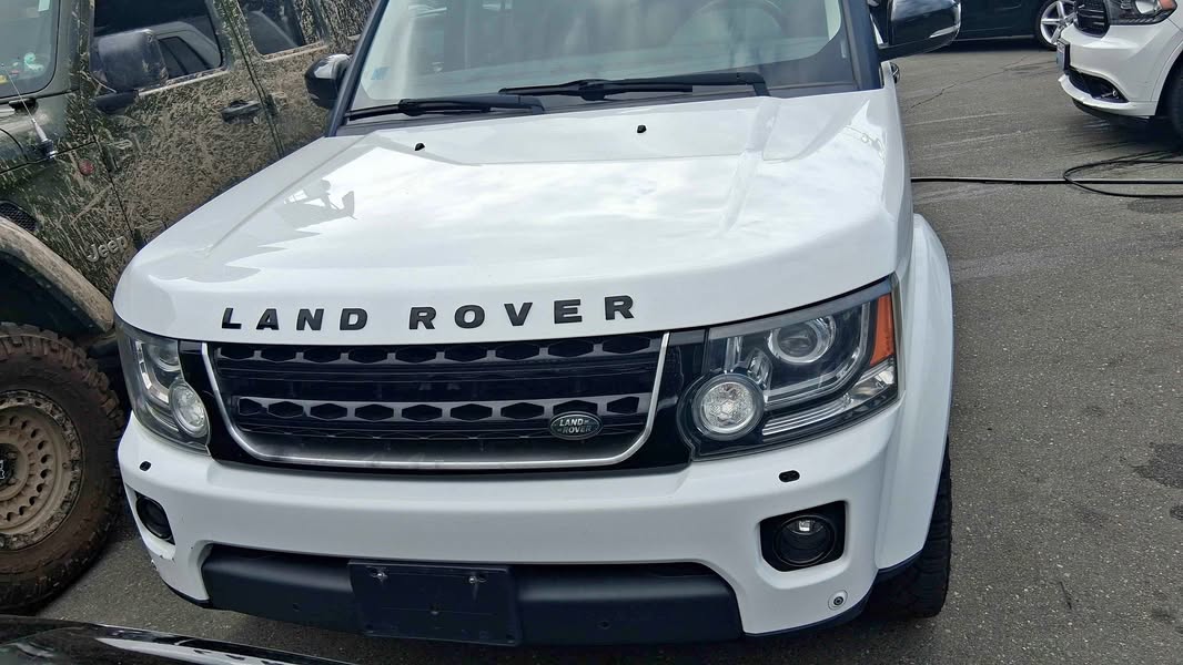 2014 Land Rover LR4 - HSE LUX Sport Utility 4D