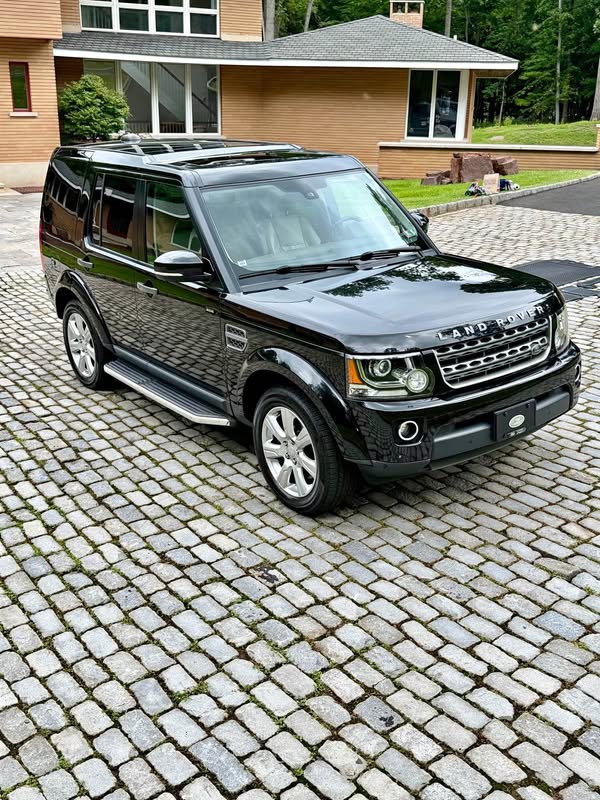 2016 Land Rover LR4 - HSE Sport Utility 4D
